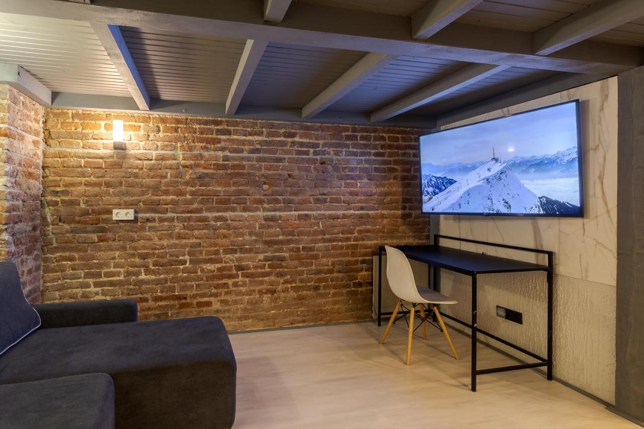 Lesi Apartment With Terrace Lemberg Exterior foto